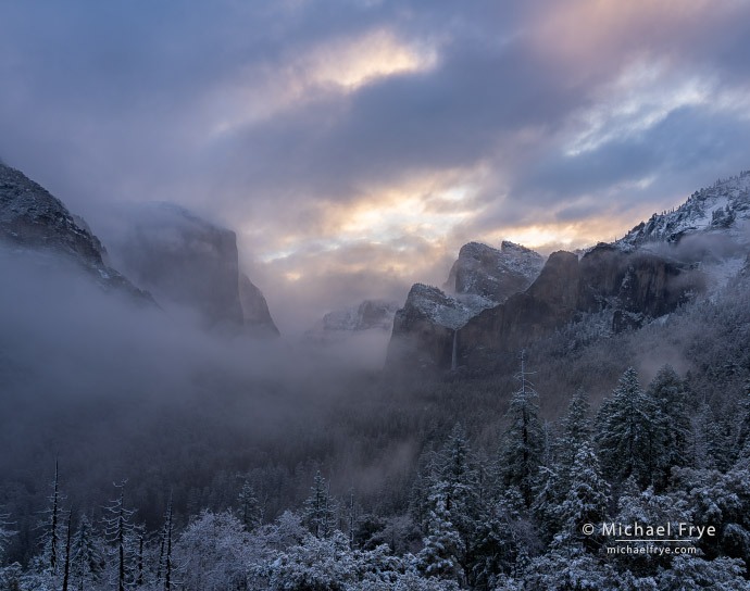 Winter sunrise from Tunnel View, Yosemite NP, CA, USA